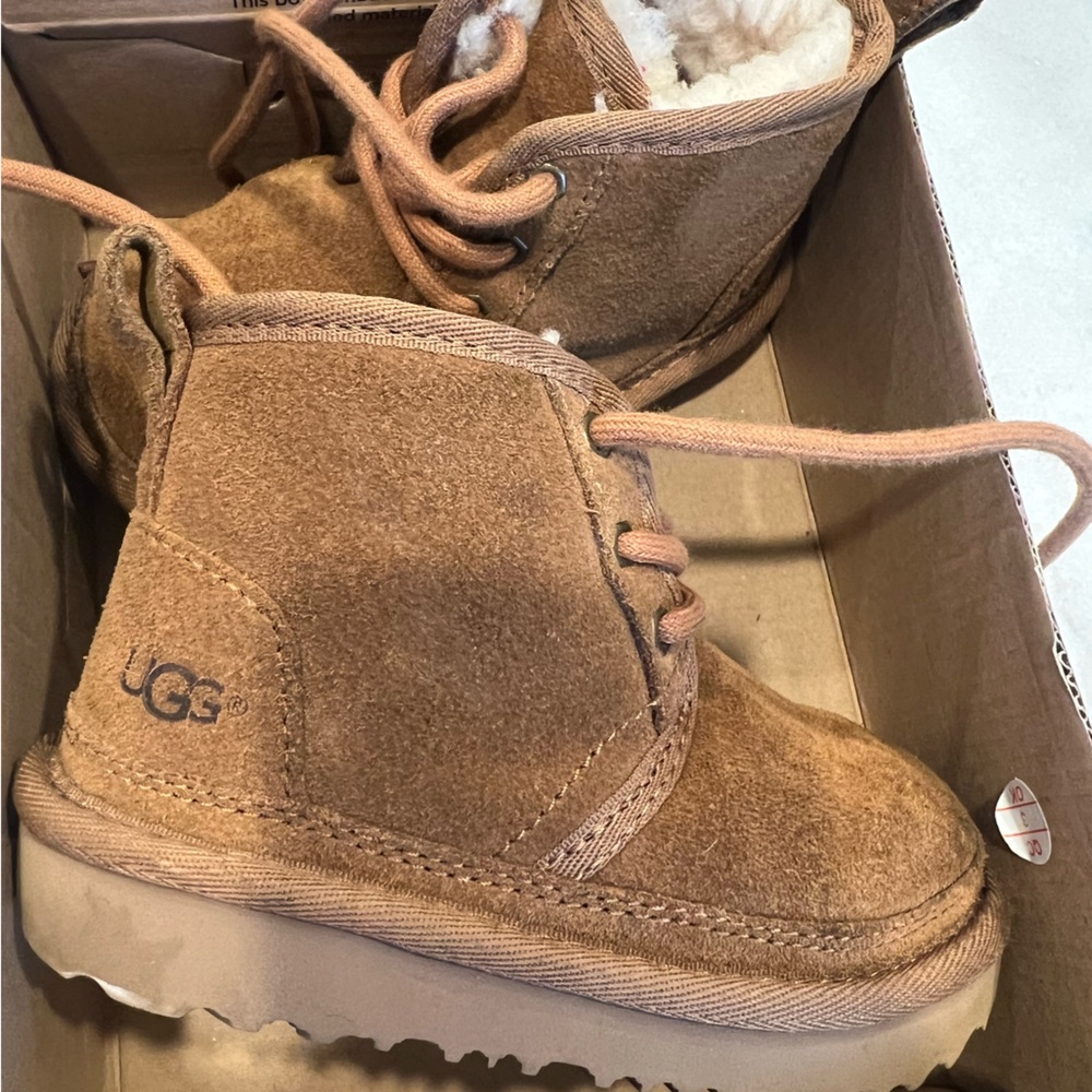 Toddler hugs size 8